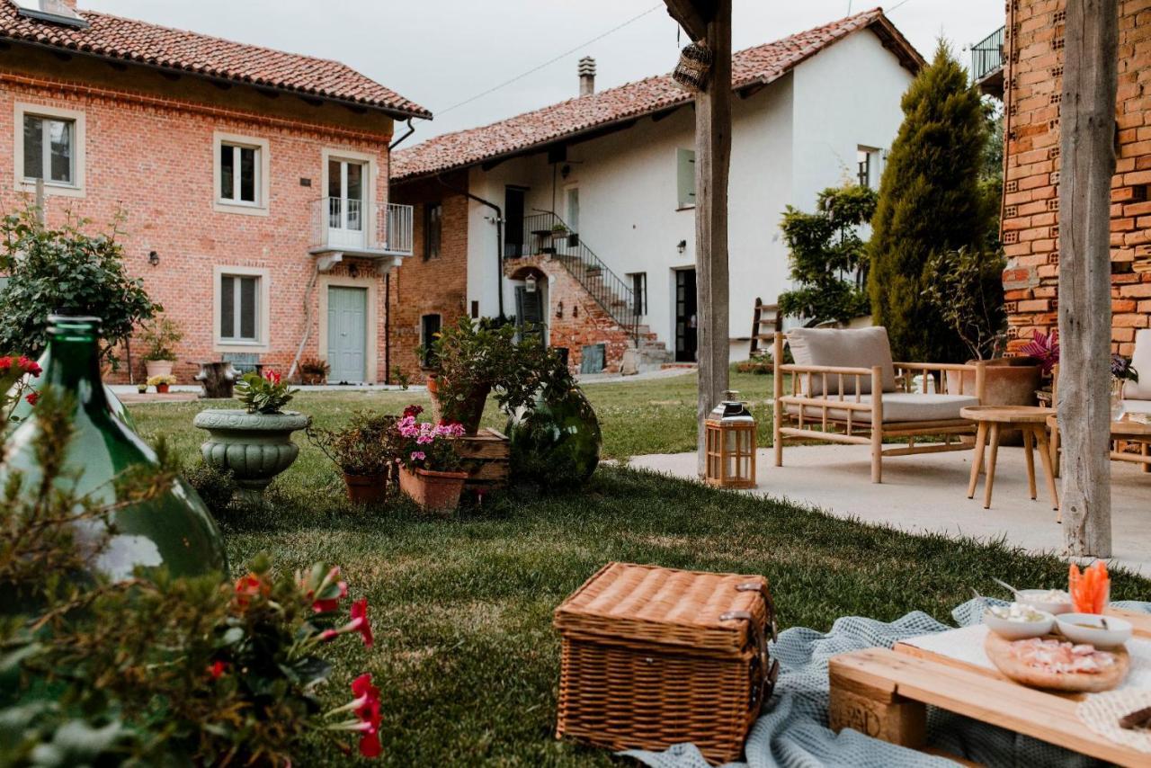 Lindhouse - Country House A Govone Exterior foto
