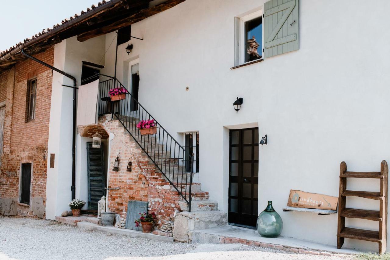 Lindhouse - Country House A Govone Exterior foto