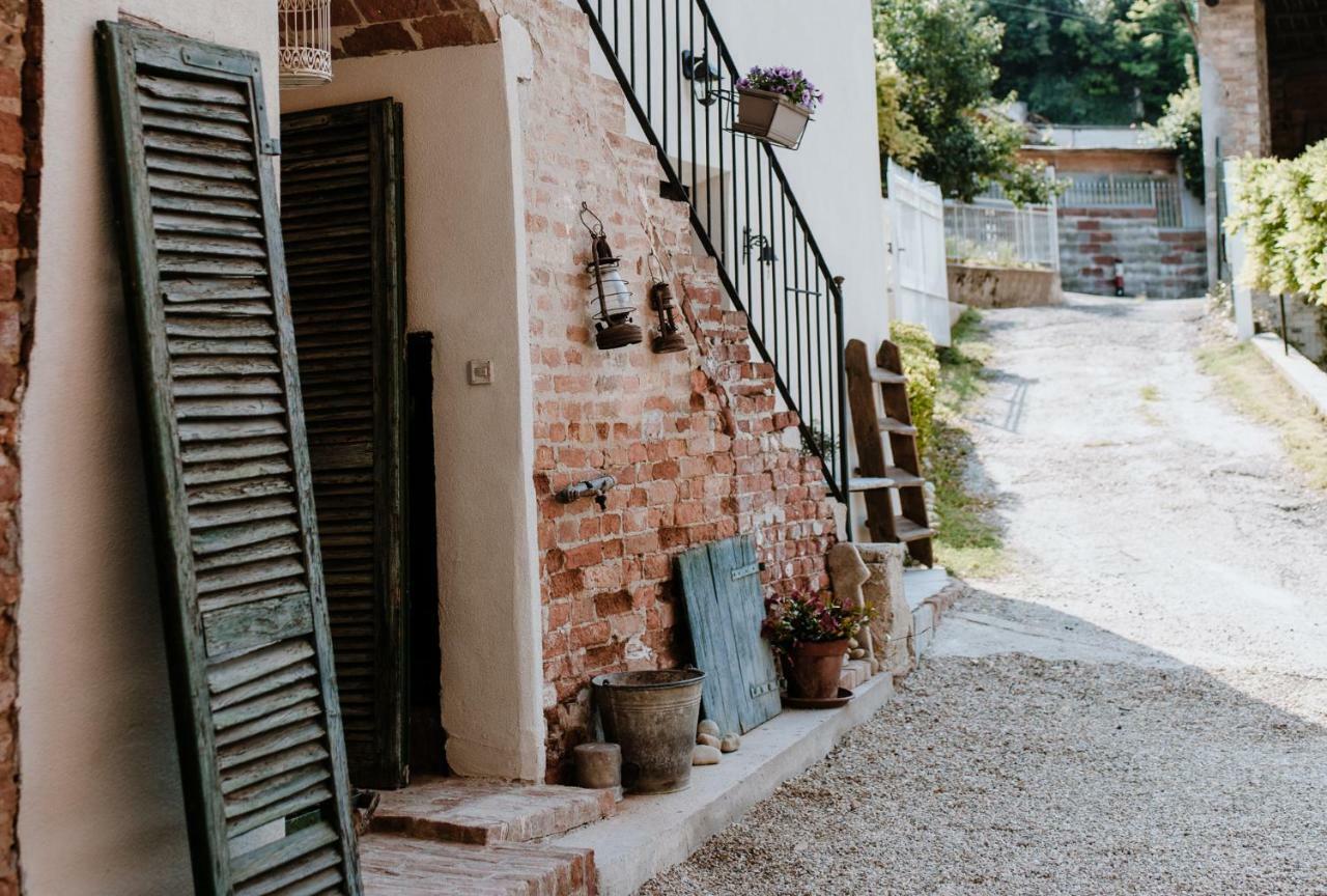 Lindhouse - Country House A Govone Exterior foto